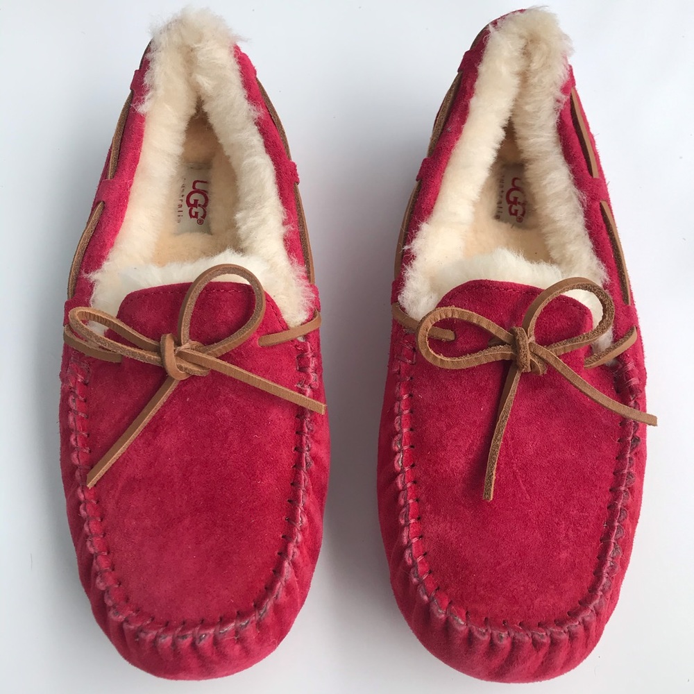 New Authentic Ugg Dakota Woman’s Slippers Sz 9
